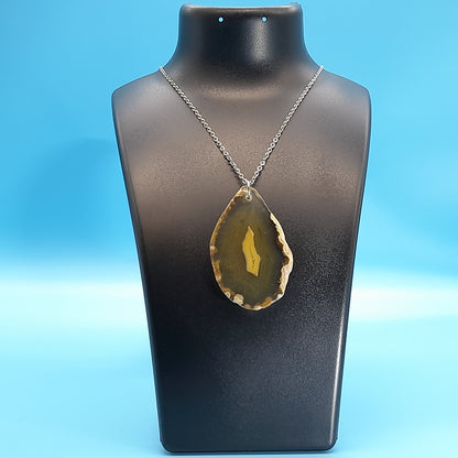 DIVERS COLLIERS EN PIERRE D' AGATE BLANCHE & JAUNE PALE - BIJOUX ARTISANAUX, UNIQUES & ORIGINAUX