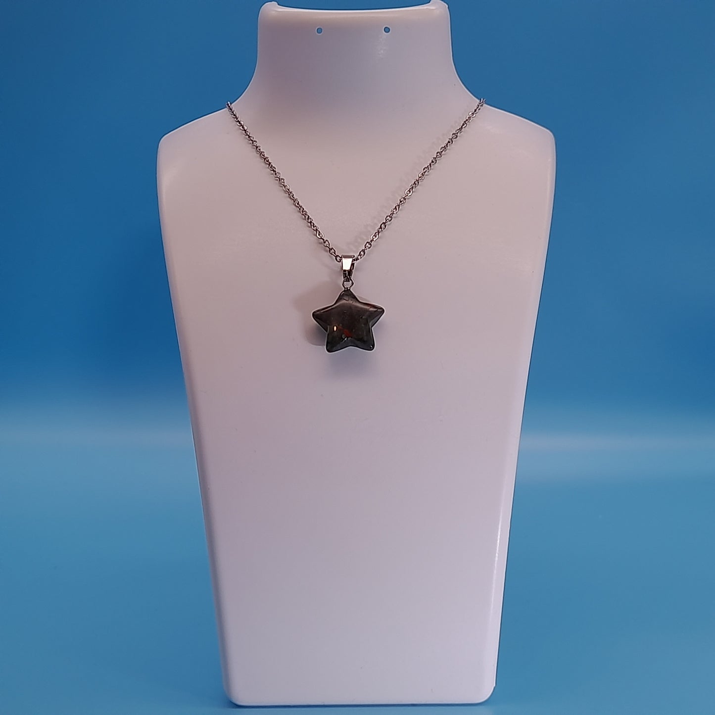 CHAINE + PENDENTIF ÉTOILE EN PIERRE JASPE SANG DE DRAGON - BIJOU ARTISANAL, UNIQUE & ORIGINAL