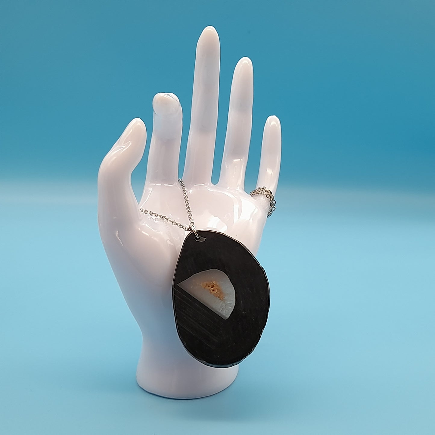 DIVERS COLLIERS EN PIERRE D' AGATE GRISE & NOIRE - BIJOUX ARTISANAUX, UNIQUES & ORIGINAUX