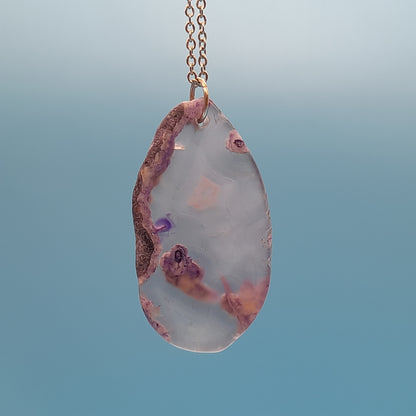 DIVERS COLLIERS EN PIERRE D' AGATE VIOLETTE, MAUVE & ROSE - BIJOUX ARTISANAUX, UNIQUES & ORIGINAUX