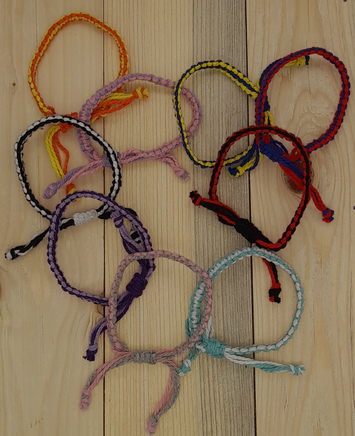BRACELETS EN MACRAMÉ BICOLORES - 3 TYPES DE NOEUDS - AJUSTABLES & MIXTES, UNIQUES & ARTISANAUX