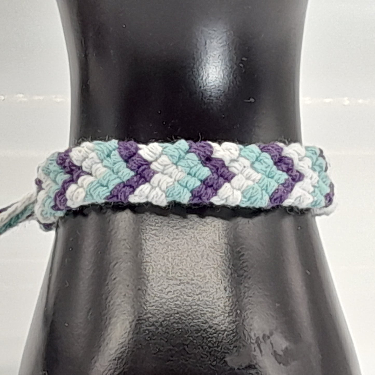 BRACELETS " BRÉSILIENS EN V " MULTICOLORES - AJUSTABLES & MIXTES, UNIQUES & ARTISANAUX