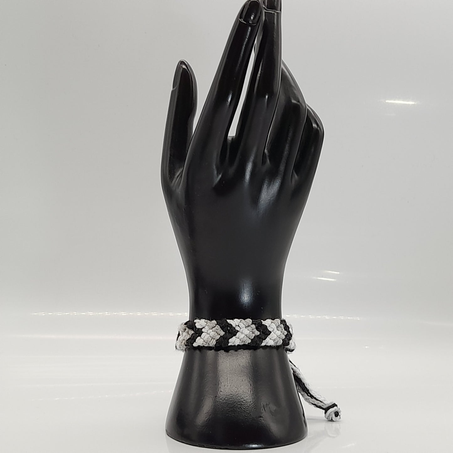 BRACELETS " BRÉSILIENS EN V " MULTICOLORES - AJUSTABLES & MIXTES, UNIQUES & ARTISANAUX