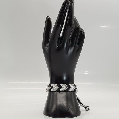 BRACELETS " BRÉSILIENS EN V " MULTICOLORES - AJUSTABLES & MIXTES, UNIQUES & ARTISANAUX