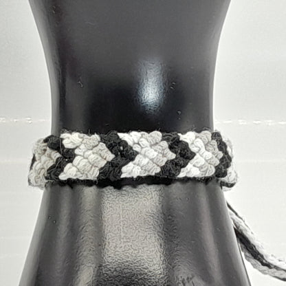 BRACELETS " BRÉSILIENS EN V " MULTICOLORES - AJUSTABLES & MIXTES, UNIQUES & ARTISANAUX