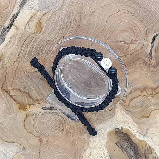 BRACELET EN MACRAMÉ MODÈLE " SMILEY " - AJUSTABLE & MIXTE, UNIQUE & ARTISANAL