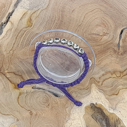 BRACELET EN MACRAMÉ MODÈLE " NAMASTE " - AJUSTABLE & MIXTE, UNIQUE & ARTISANAL