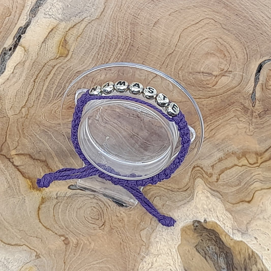 BRACELET EN MACRAMÉ MODÈLE " NAMASTE " - AJUSTABLE & MIXTE, UNIQUE & ARTISANAL