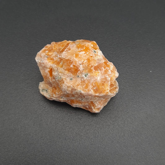 CALCITE ORCHIDÉE EN PETITES PIERRES POLIES ET BRUTES