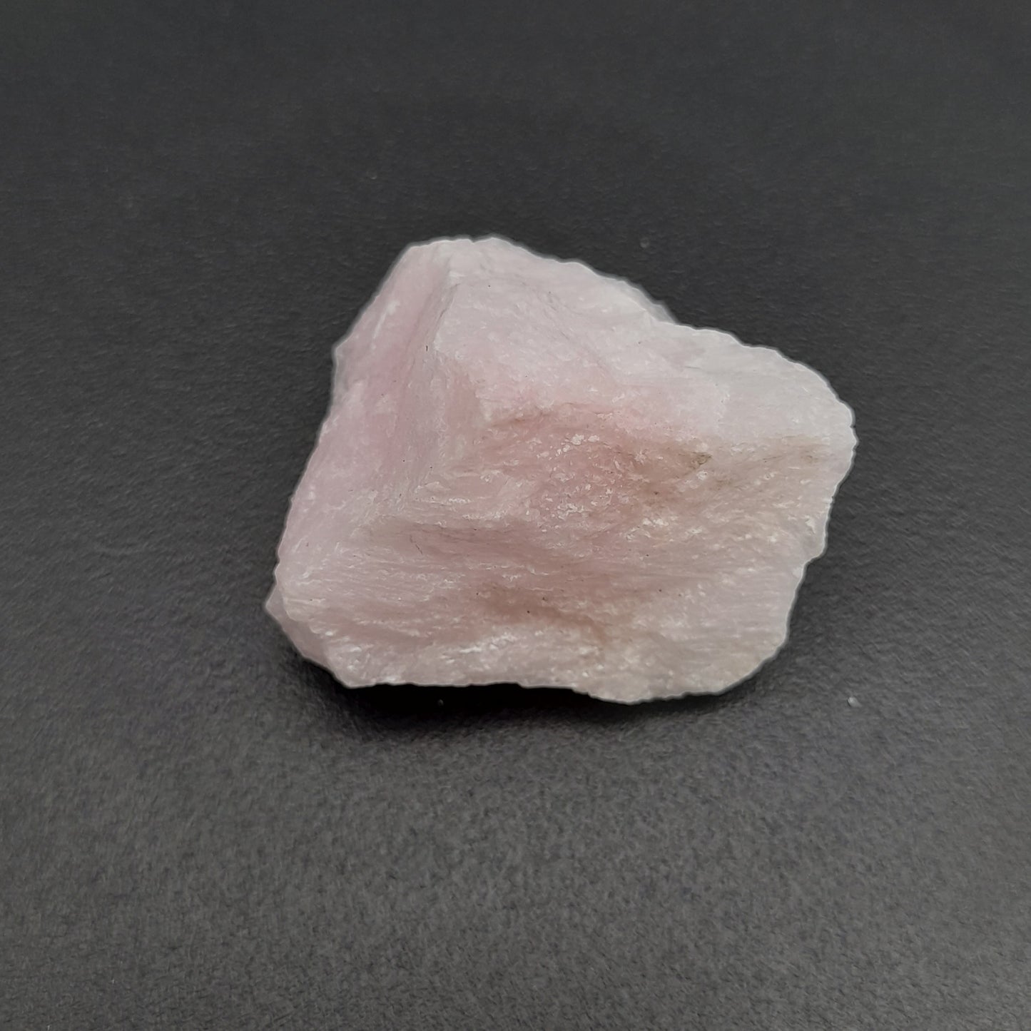 CALCITE ROSE EN PETITES PIERRES POLIES ET BRUTES