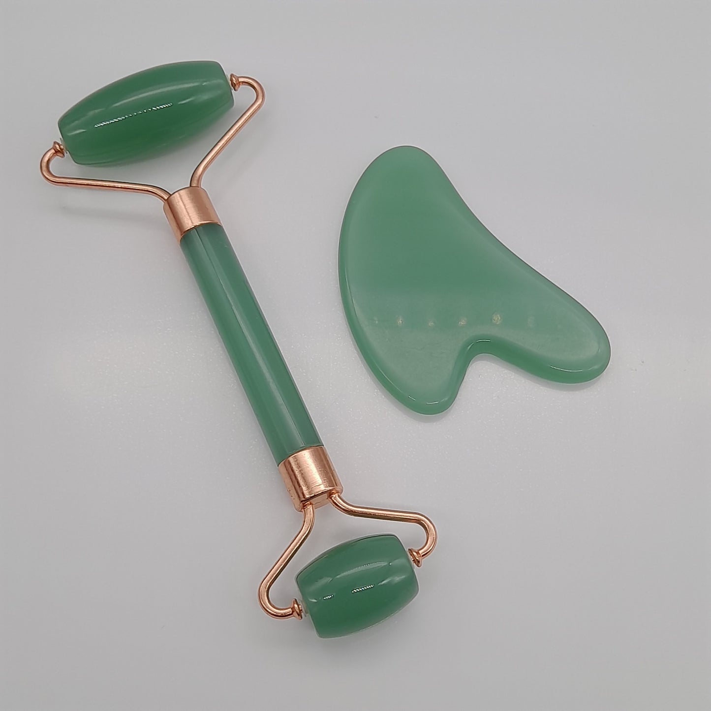 KIT BEAUTÉ MASSAGE ANTI-ÂGE : ROULEAUX + GUA SHAS EN RÉSINE - 2 COULEURS AU CHOIX