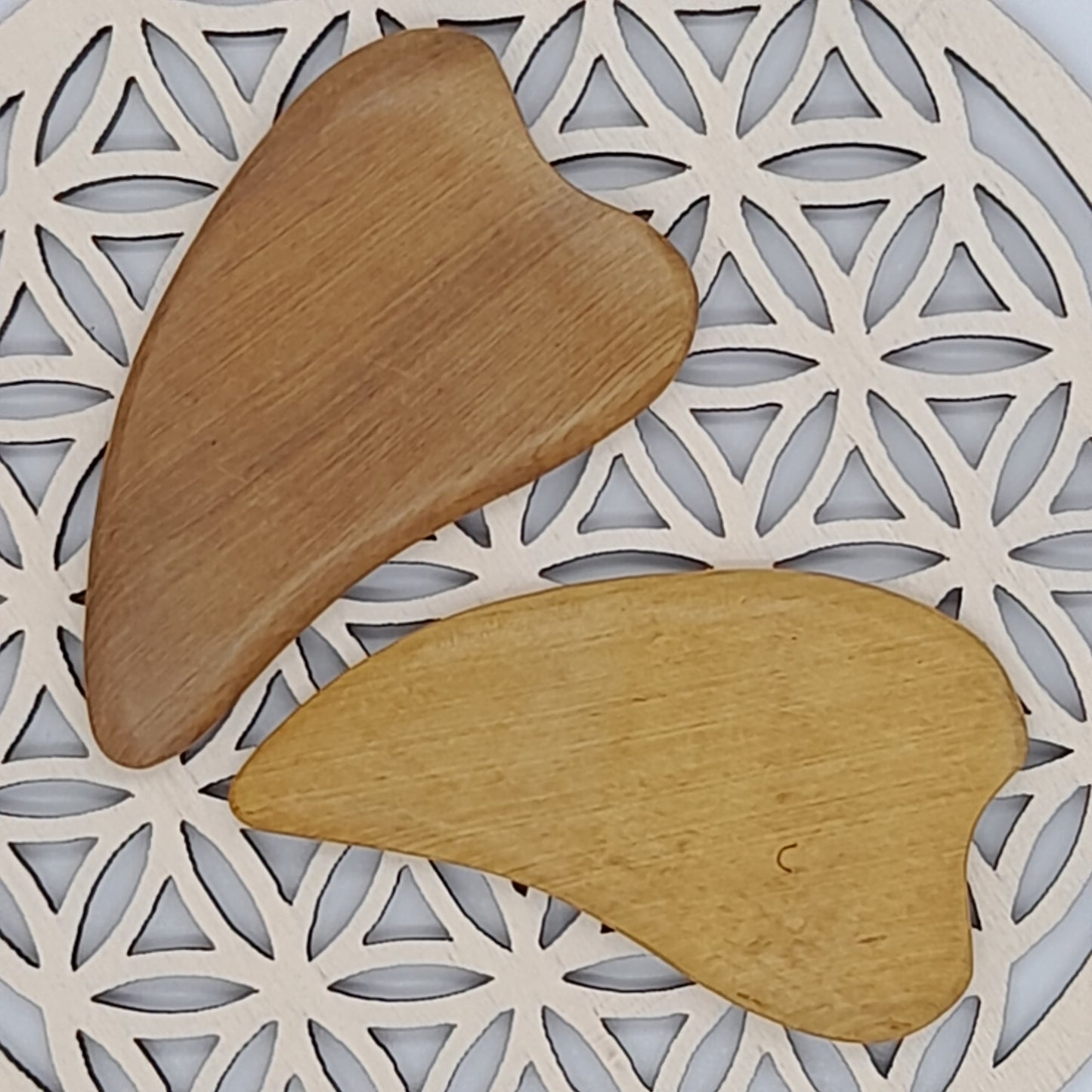 GRAND OUTIL de BEAUTÉ " GUA SHA " EN BOIS NATUREL - MASSAGE - ANTI-ÂGE - ARTISANAL ET UNIQUE