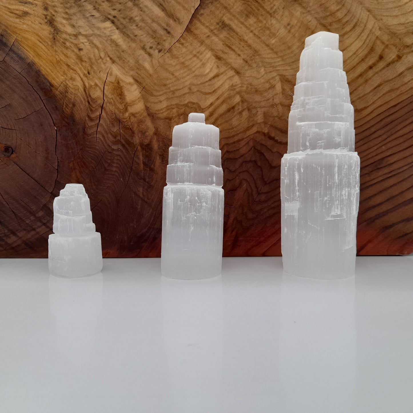 TOURS A ÉTAGES EN PIERRE SÉLÉNITE – 3 TAILLES UNIQUES, ORIGINALES & ARTISANALES