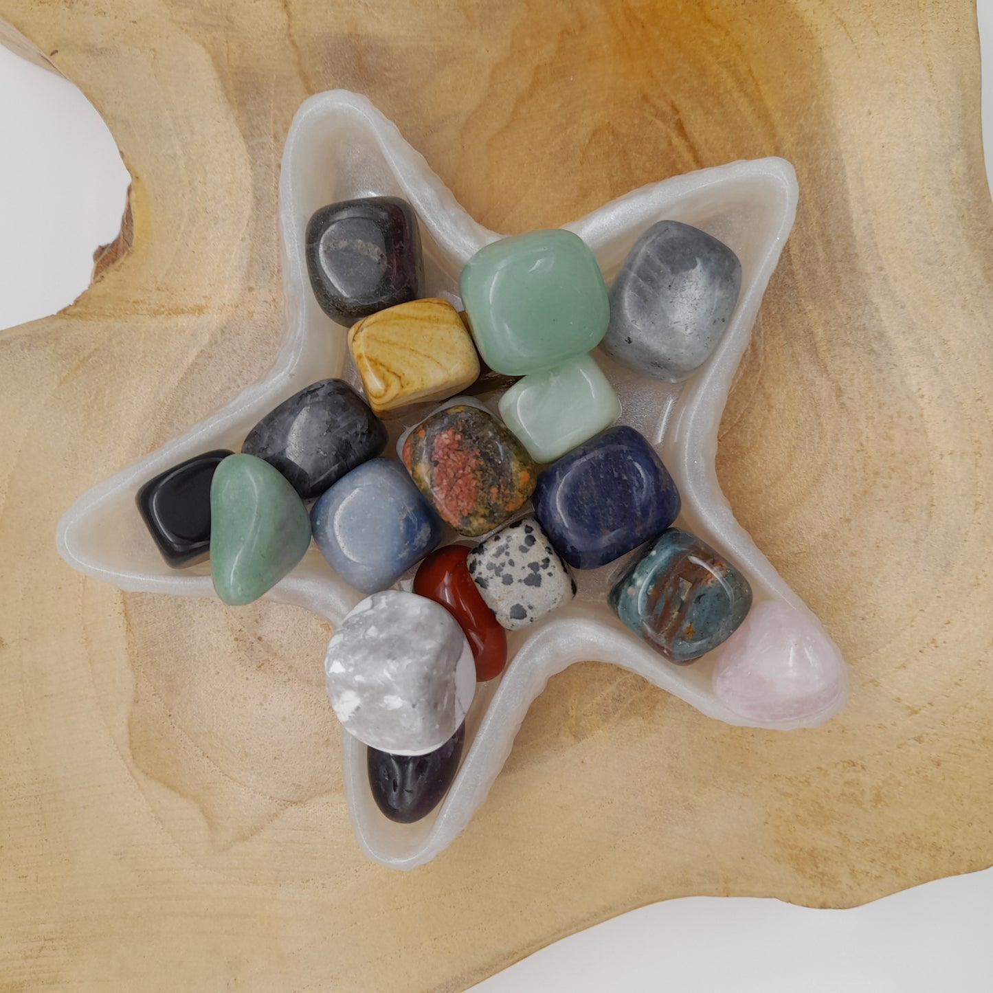 AGATE ORANGE RUBANÉE EN PETITES PIERRES POLIES ET BRUTES