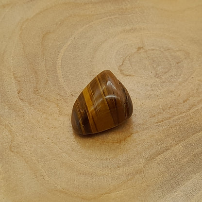 OEIL DU TIGRE EN PETITES PIERRES POLIES ET BRUTES