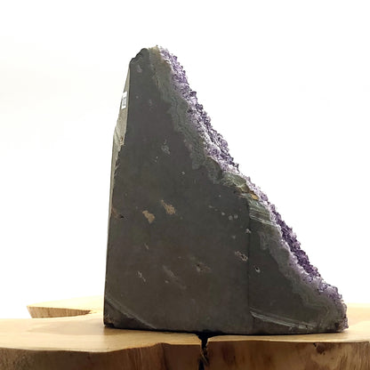 DEMI-GÉODE OU GRANDE DRUSE N°102 EN CRISTAUX AMÉTHYSTE - PIERRE UNIQUE & ARTISANALE