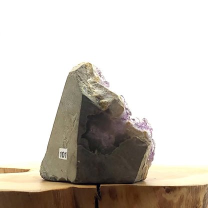 DEMI-GÉODE OU GRANDE DRUSE N°101 EN CRISTAUX AMÉTHYSTE - PIERRE UNIQUE & ARTISANALE