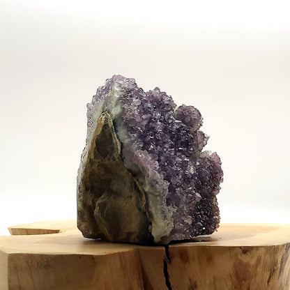 DEMI-GÉODE OU GRANDE DRUSE N°104 " TÊTE DE CHAT " EN CRISTAUX AMÉTHYSTE - PIERRE UNIQUE & ARTISANALE