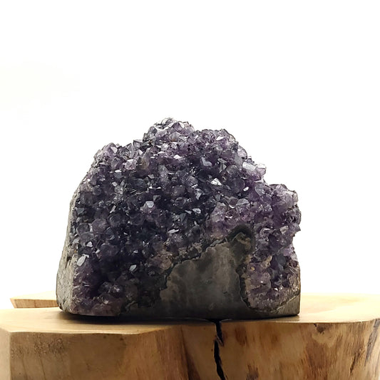 DEMI-GEODE OU GRANDE DRUSE N°100 EN CRISTAUX AMÉTHYSTE - PIERRE UNIQUE & ARTISANALE