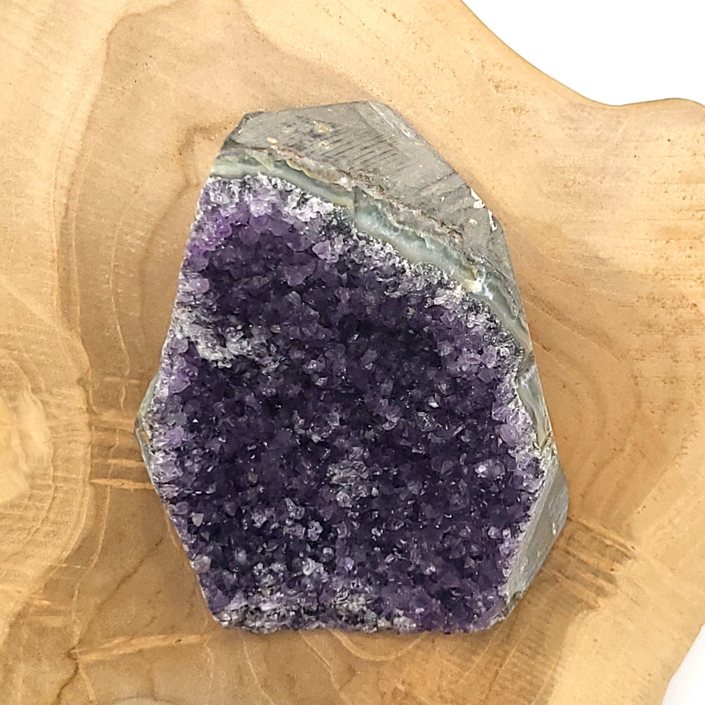 DEMI-GÉODE OU GRANDE DRUSE N°102 EN CRISTAUX AMÉTHYSTE - PIERRE UNIQUE & ARTISANALE