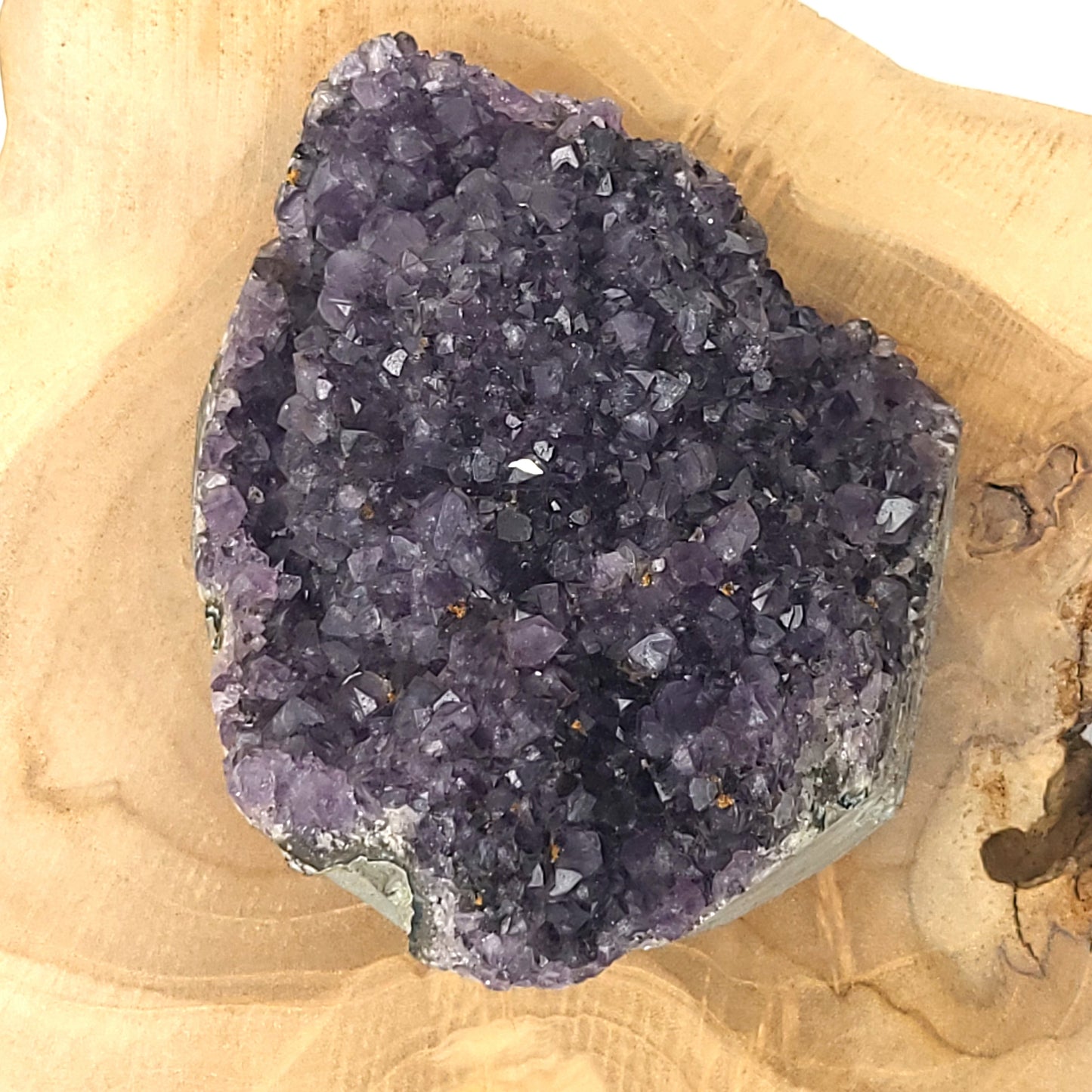 DEMI-GEODE OU GRANDE DRUSE N°100 EN CRISTAUX AMÉTHYSTE - PIERRE UNIQUE & ARTISANALE