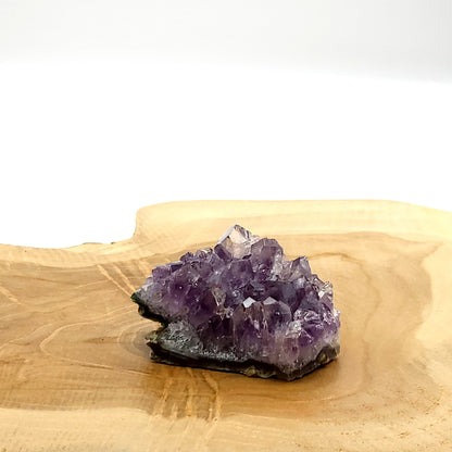 PETITE DRUSE N°123 EN CRISTAUX AMÉTHYSTE - PIERRE UNIQUE & ARTISANALE