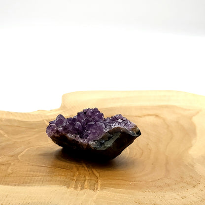 PETITE DRUSE N°110 EN CRISTAUX AMÉTHYSTE - PIERRE UNIQUE & ARTISANALE
