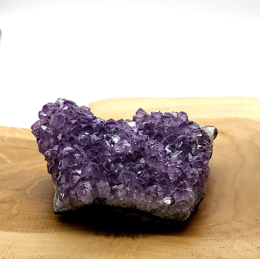 DRUSE MOYENNE N°107 EN CRISTAUX AMÉTHYSTE - PIERRE UNIQUE & ARTISANALE