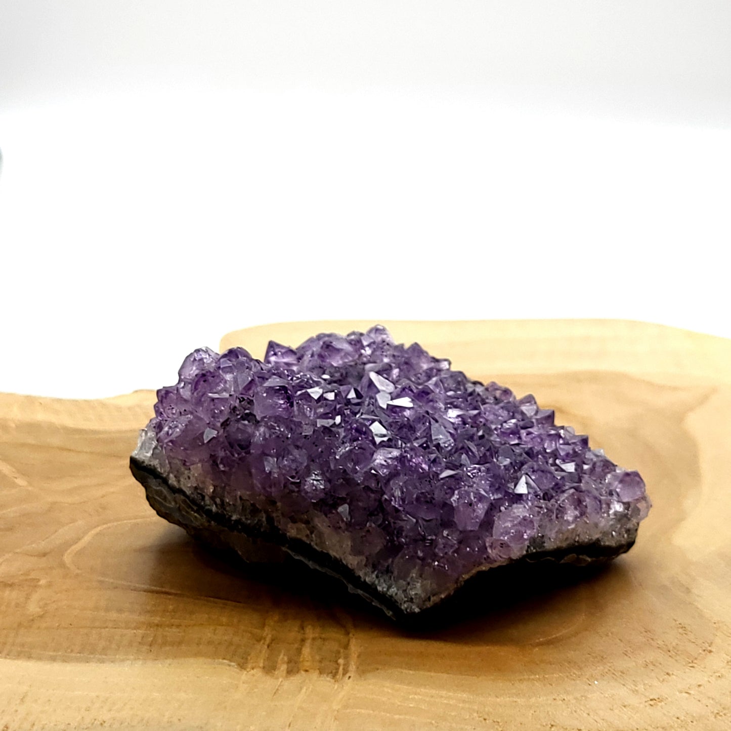 DRUSE MOYENNE N°107 EN CRISTAUX AMÉTHYSTE - PIERRE UNIQUE & ARTISANALE
