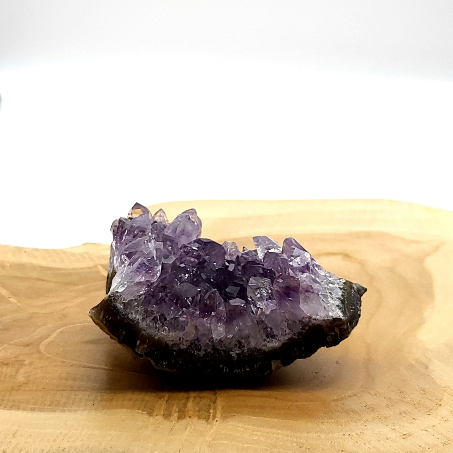 DRUSE MOYENNE N°108 EN CRISTAUX AMÉTHYSTE - PIERRE UNIQUE & ARTISANALE