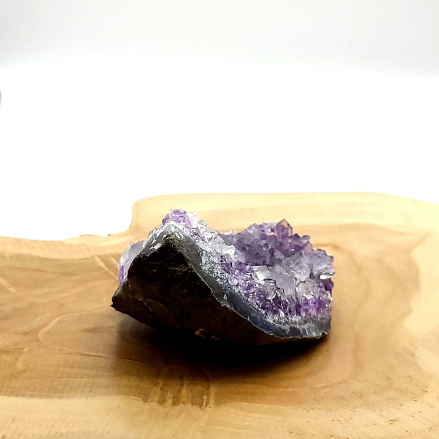 DRUSE MOYENNE N°105 EN CRISTAUX AMÉTHYSTE - PIERRE UNIQUE & ARTISANALE