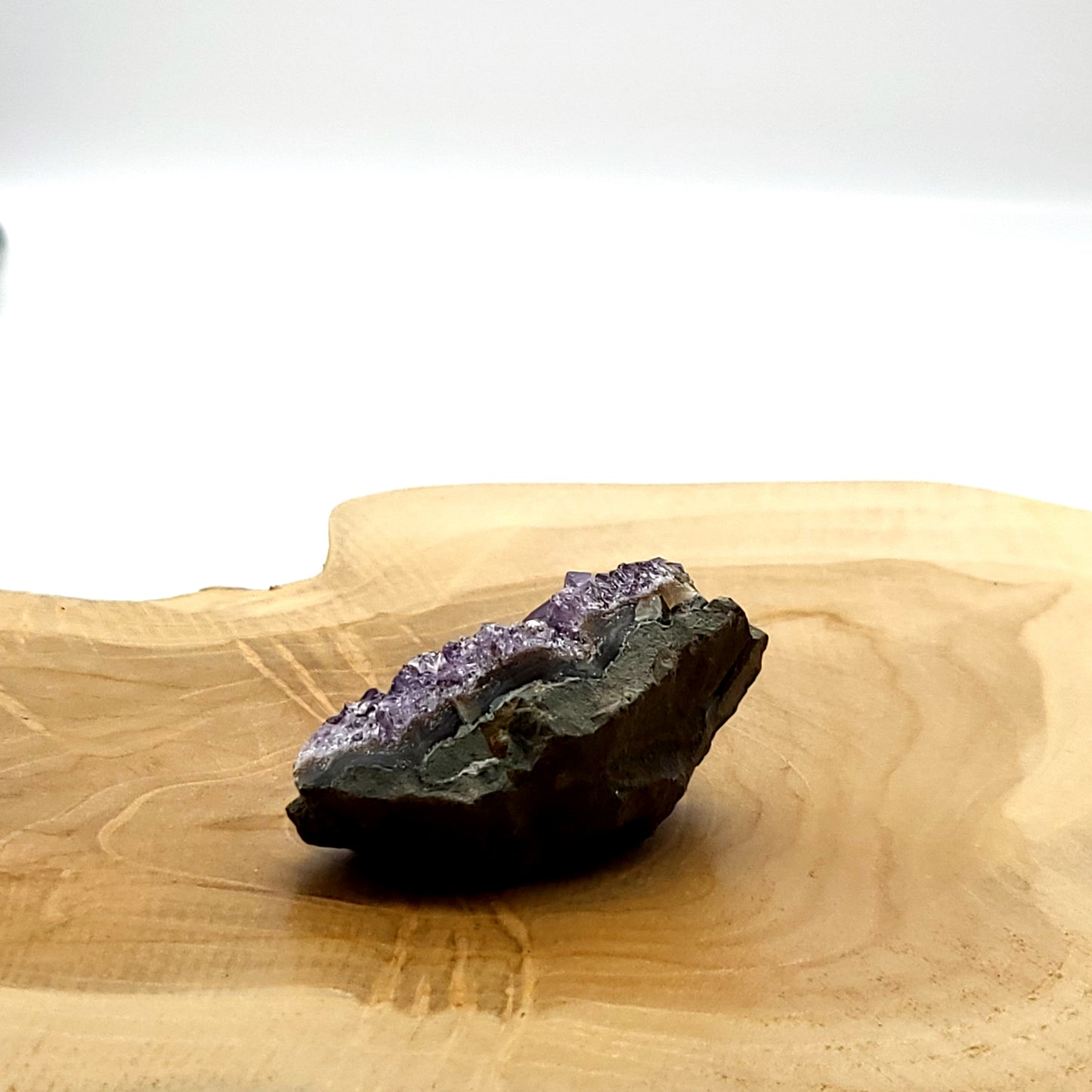 PETITE DRUSE N°113 EN CRISTAUX AMÉTHYSTE - PIERRE UNIQUE & ARTISANALE