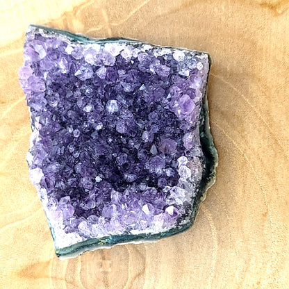 PETITE DRUSE N°119 EN CRISTAUX AMÉTHYSTE - PIERRE UNIQUE & ARTISANALE