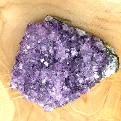 DRUSE MOYENNE N°107 EN CRISTAUX AMÉTHYSTE - PIERRE UNIQUE & ARTISANALE