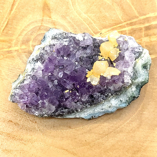 DRUSE MOYENNE N°109 EN CRISTAUX AMÉTHYSTE + CALCITE - PIERRE UNIQUE & ARTISANALE