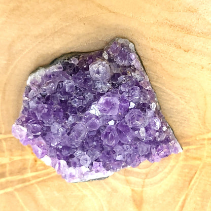 PETITE DRUSE N°120 EN CRISTAUX AMÉTHYSTE - PIERRE UNIQUE & ARTISANALE