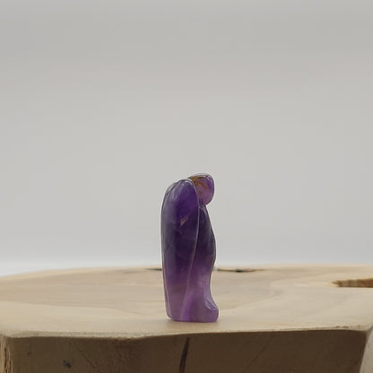 ANGE GARDIEN SCULPTÉ EN PIERRE AMÉTHYSTE - UNIQUE & ARTISANAL