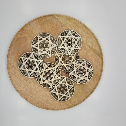 DÉCOS ÉTOILES À 6 BRANCHES + FLEURS DE VIE EN DESSOUS DE VERRES + STATIONS DE RECHARGE DE PIERRES - ARTISANAUX, UNIQUES & ORIGINAUX