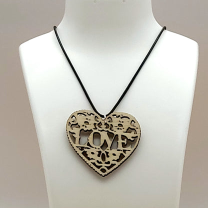 COLLIER + PENDENTIF " LOVE " CŒUR EN BOIS - BIJOU FANTAISIE UNIQUE, ORIGINAL & ARTISANAL