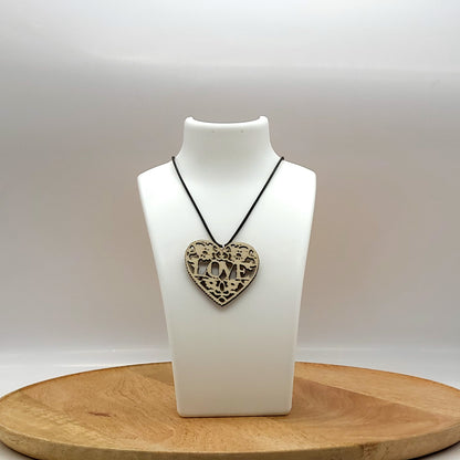COLLIER + PENDENTIF " LOVE " CŒUR EN BOIS - BIJOU FANTAISIE UNIQUE, ORIGINAL & ARTISANAL