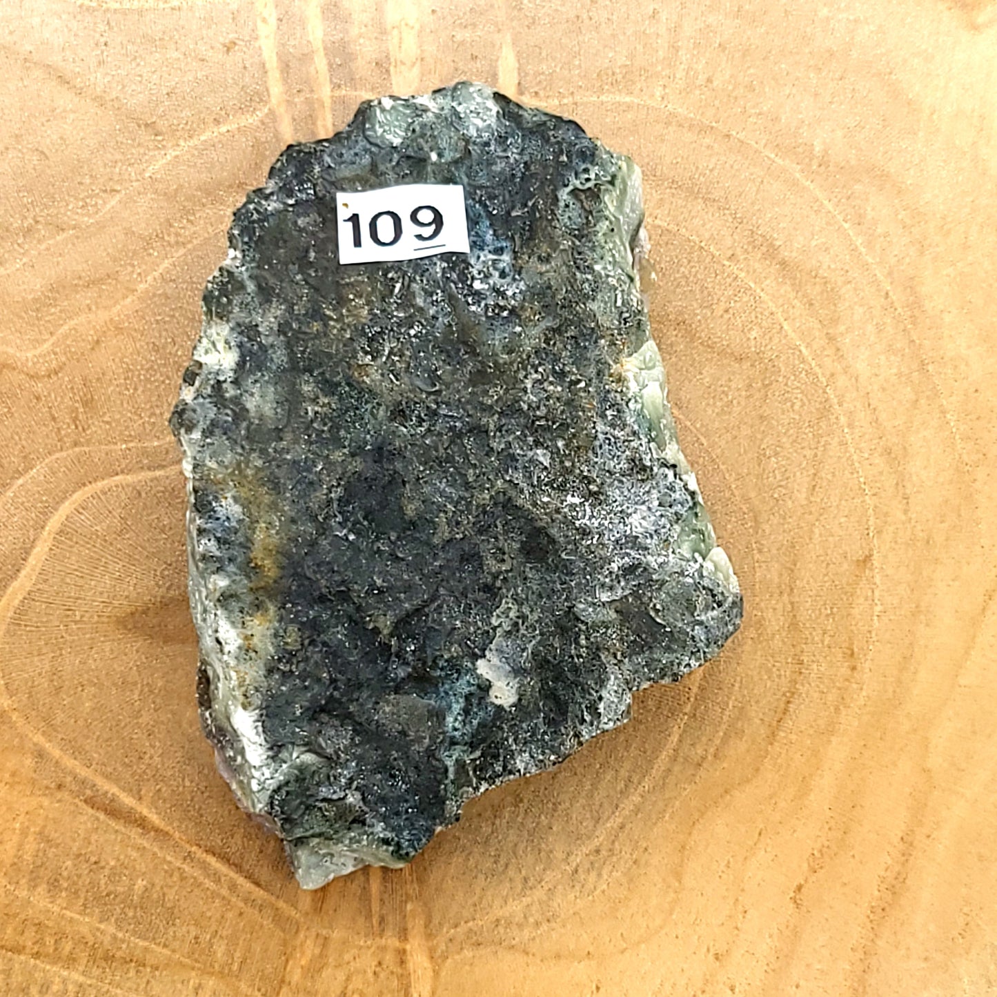 DRUSE MOYENNE N°109 EN CRISTAUX AMÉTHYSTE + CALCITE - PIERRE UNIQUE & ARTISANALE