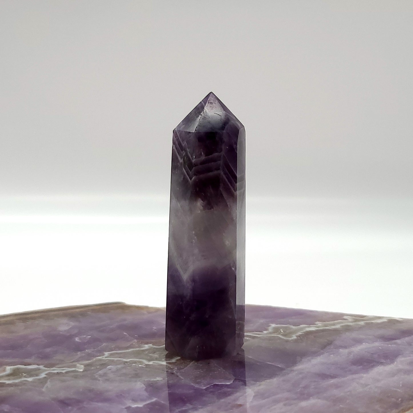 TOURS en POINTES EN PIERRE AMÉTHYSTE RUBANÉE AU CHOIX - UNIQUES & ARTISANALES
