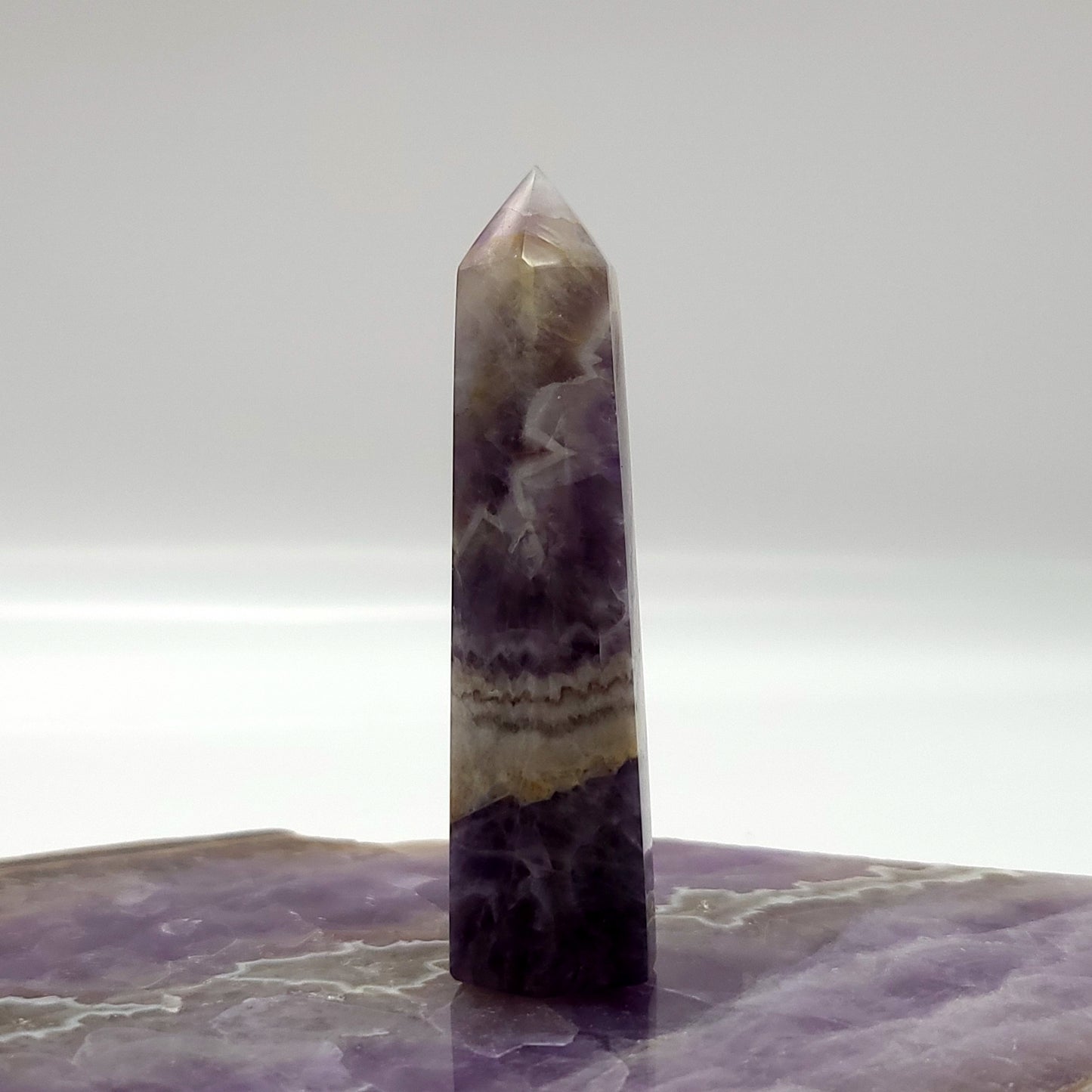 TOURS en POINTES EN PIERRE AMÉTHYSTE RUBANÉE AU CHOIX - UNIQUES & ARTISANALES