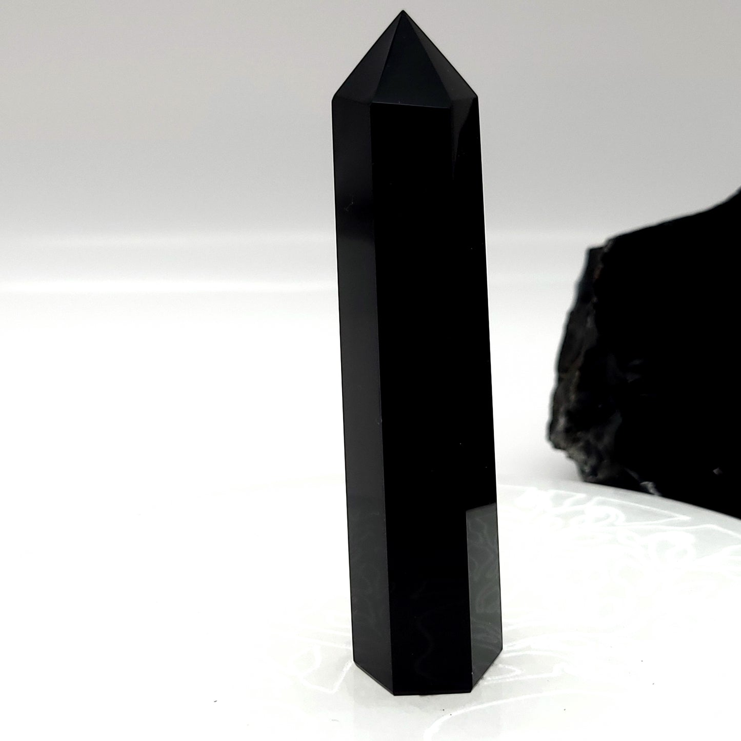 TOUR en POINTE EN PIERRE OBSIDIENNE NOIRE - UNIQUE & ARTISANALE