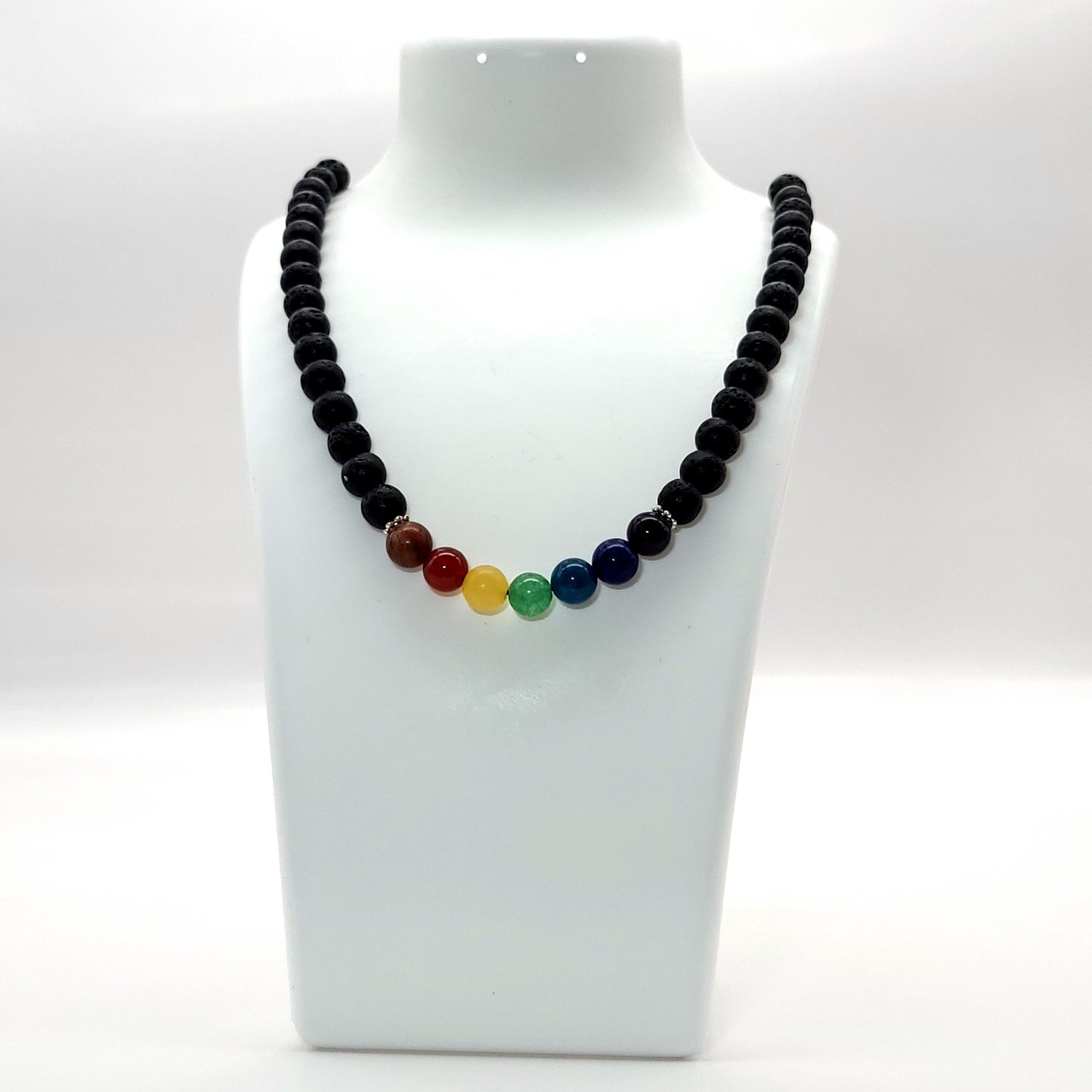 GRAND COLLIER COMPLET EN PERLES RONDES 7 CHAKRAS + PIERRE DE LAVE - BIJOU ARTISANAL, UNIQUE & ORIGINAL