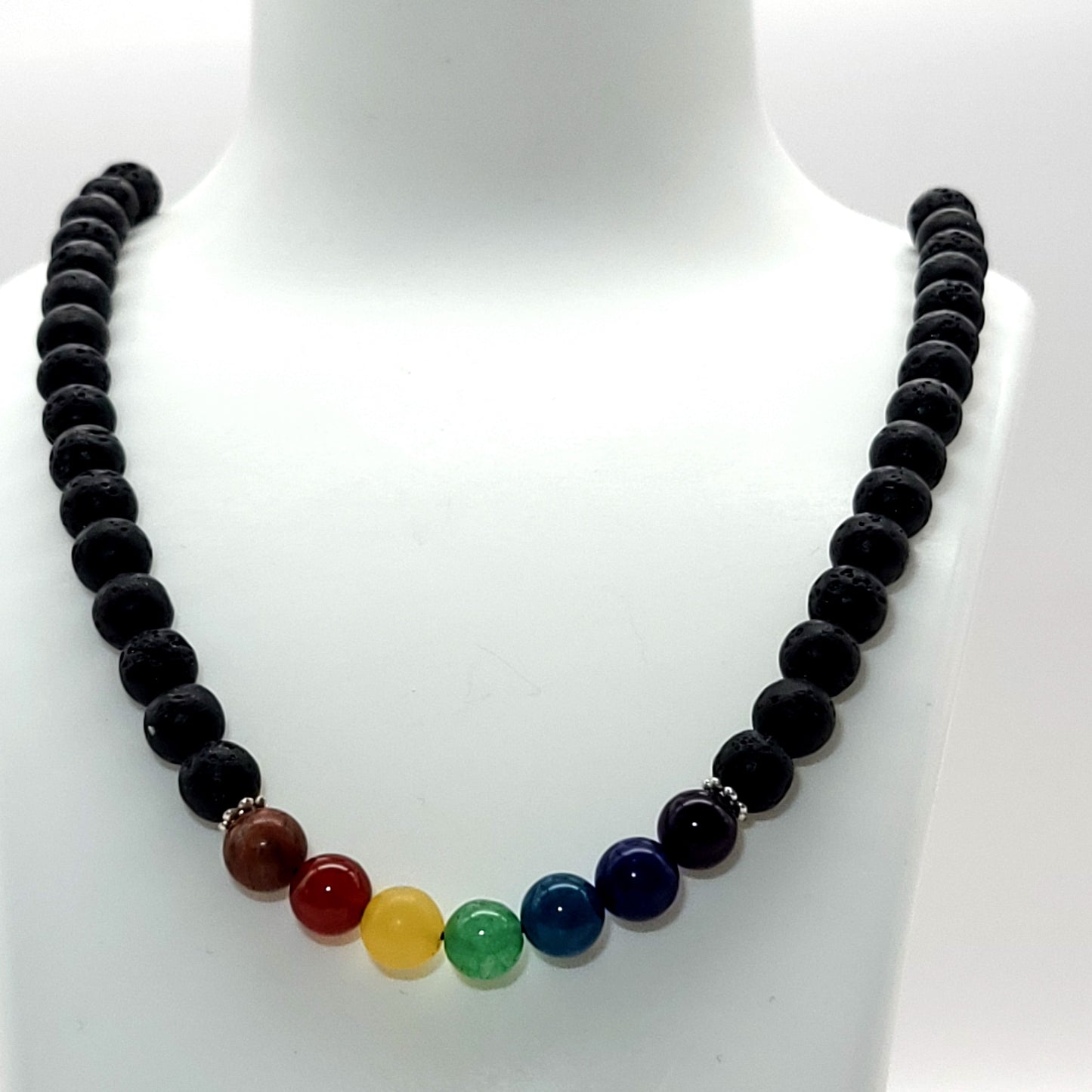 GRAND COLLIER COMPLET EN PERLES RONDES 7 CHAKRAS + PIERRE DE LAVE - BIJOU ARTISANAL, UNIQUE & ORIGINAL