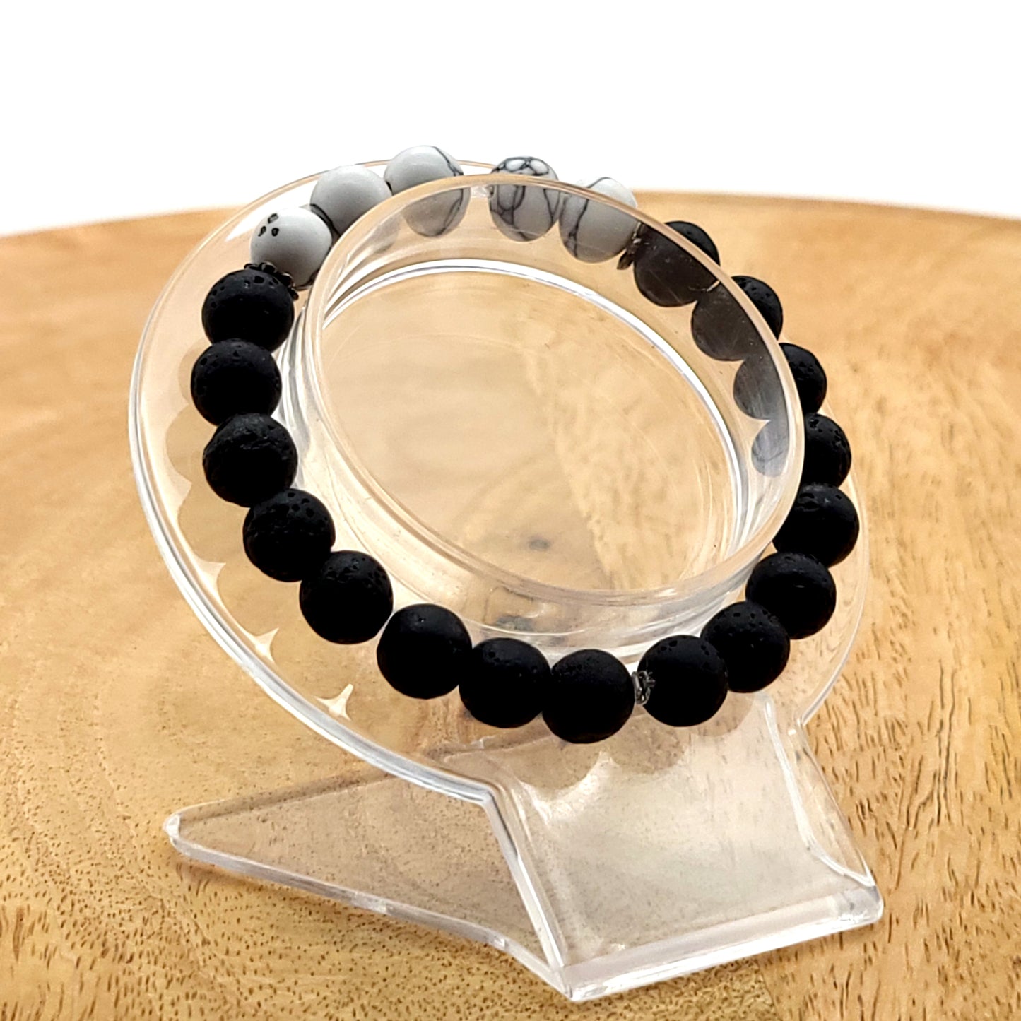 BRACELETS À ÉLASTIQUES EN PIERRES DE LAVE + HOWLITE BLANCHE - 2 TAILLES AU CHOIX - BIJOUX ARTISANAUX, UNIQUES & ORIGINAUX