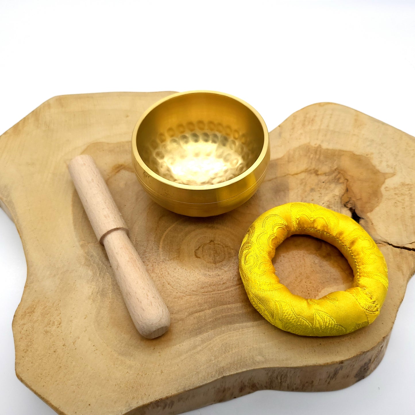 DIVERS PETITS BOLS CHANTANTS + BÂTONS & COUSSINS – UNIQUES, ARTISANAUX