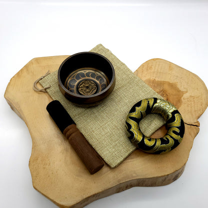 DIVERS PETITS BOLS CHANTANTS + BÂTONS & COUSSINS – UNIQUES, ARTISANAUX