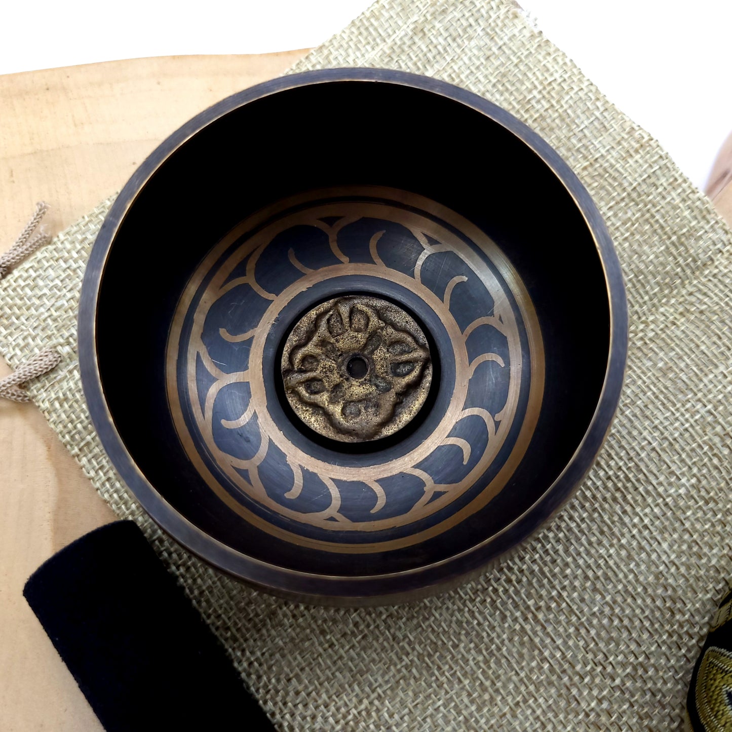 DIVERS PETITS BOLS CHANTANTS + BÂTONS & COUSSINS – UNIQUES, ARTISANAUX